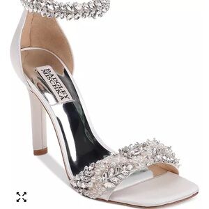 Fiorenza Badgley Mischka White Embellished Bridal Heels